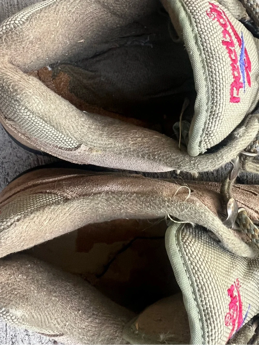 Vintage Retro 80’s Reebok Brown Olive Suede Hiking Boots Women 8 Men 6